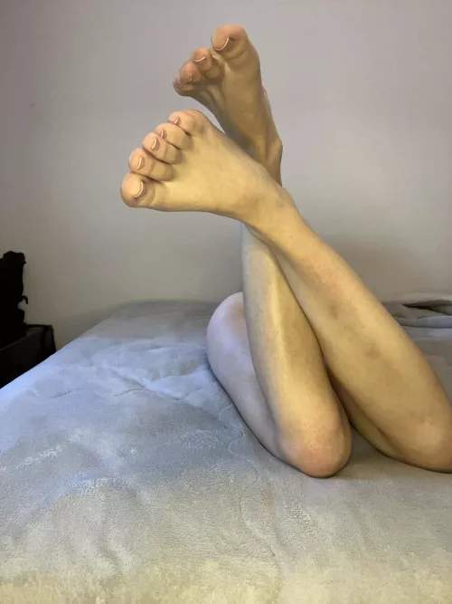 Imagine my feet rubbing every inch of you while you lose control