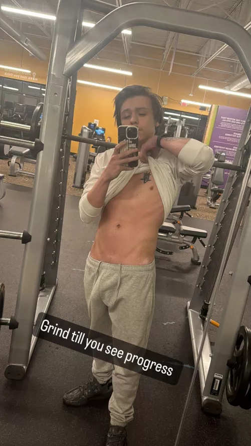 It’s always visible🍆😈