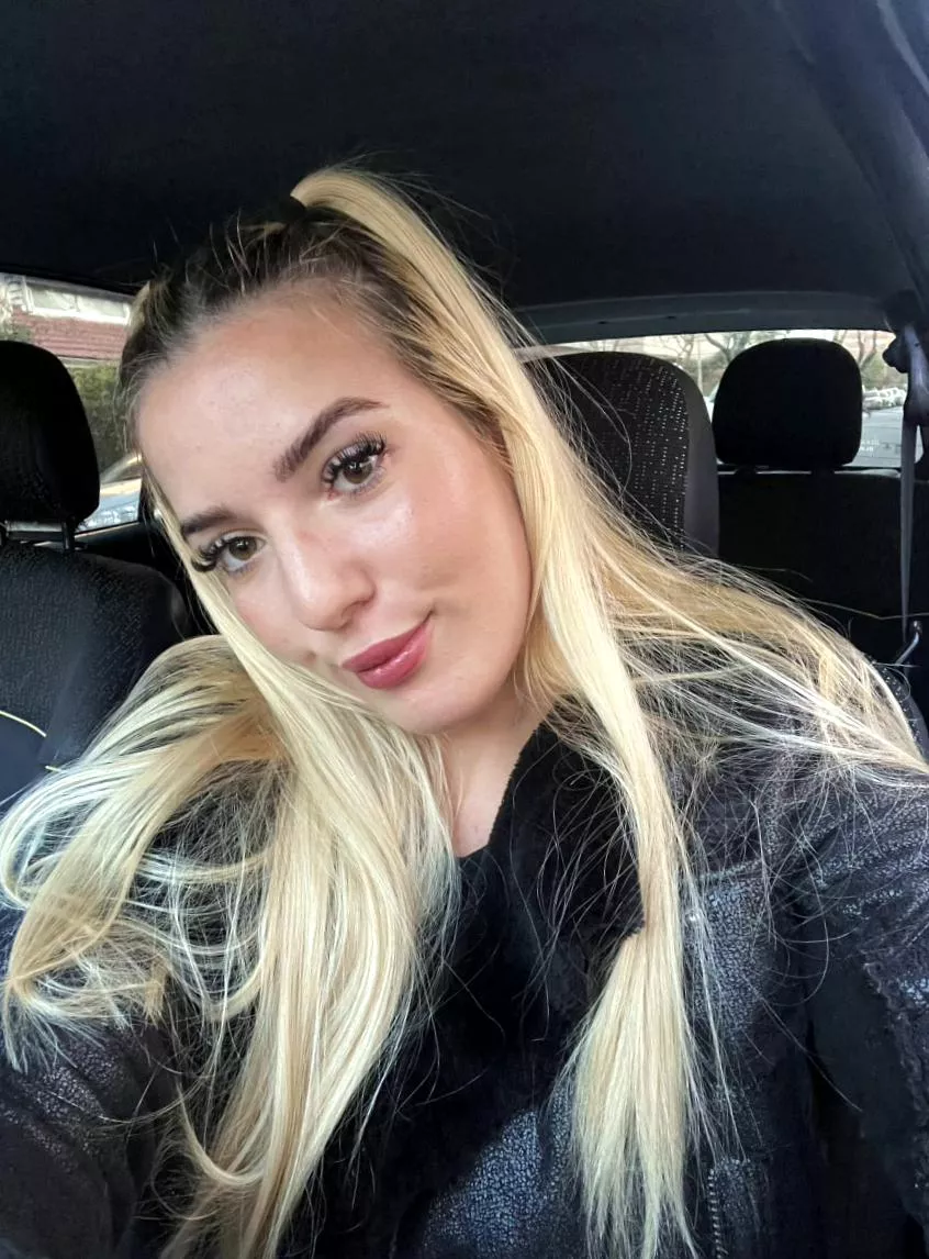 Just a pinch of naughty, with a whole lot of cute. Do you agree?💋