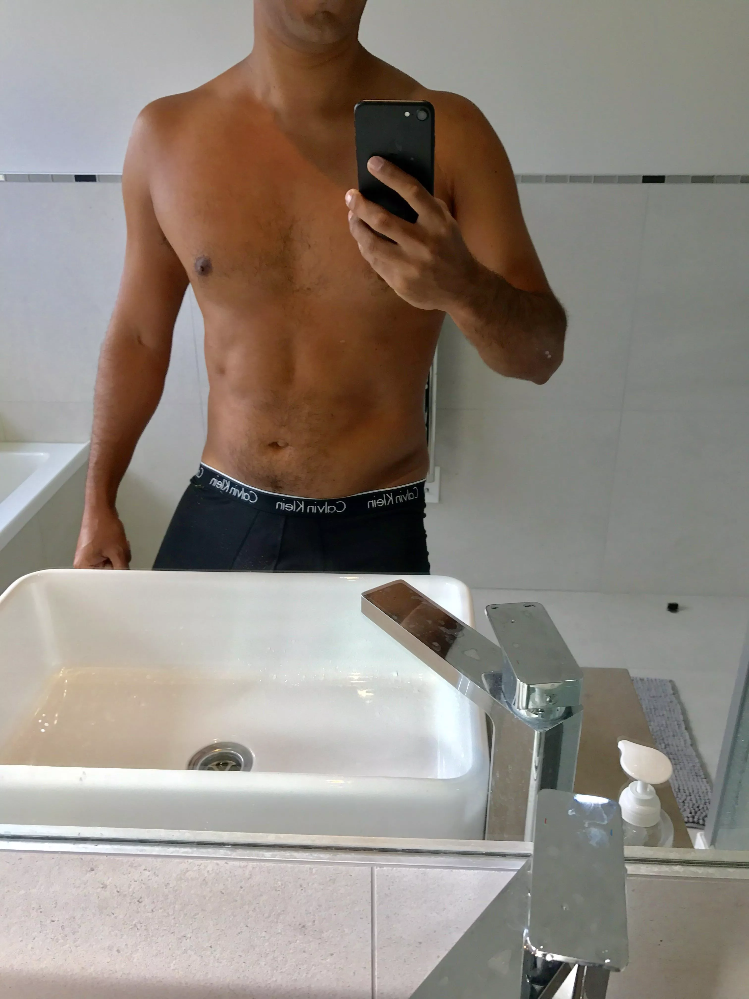 Latin guy M 30s for F & MF Latin guy M 30s for F & MF