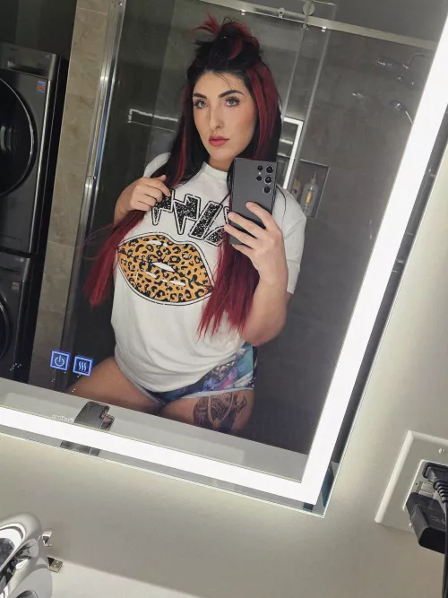 Looking for chill vibes and maybe a little trouble. anyone in???