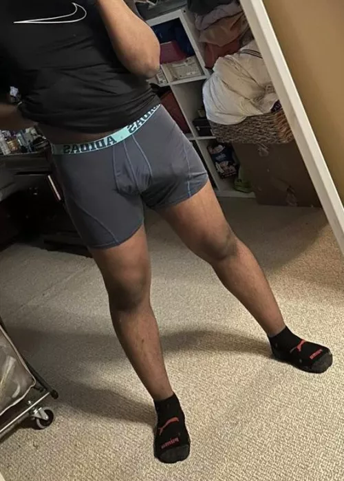 Looking For Sissy/Trans Near Vaughan to Sit On This🍆🤭