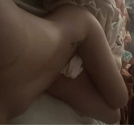 looking for some bad boys to cuddle with me 