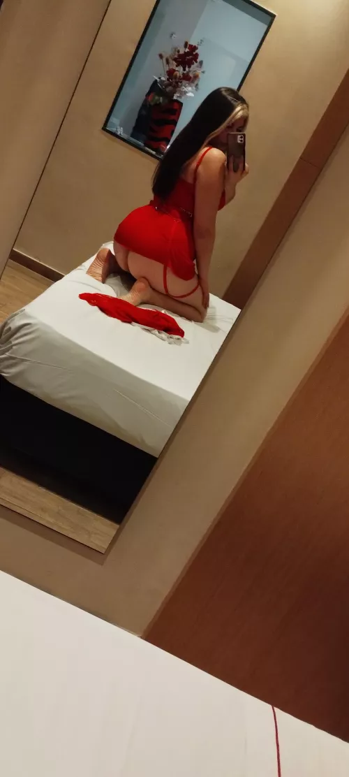 Love looking from behind with my eyes provoking.. you're going to like it, right?