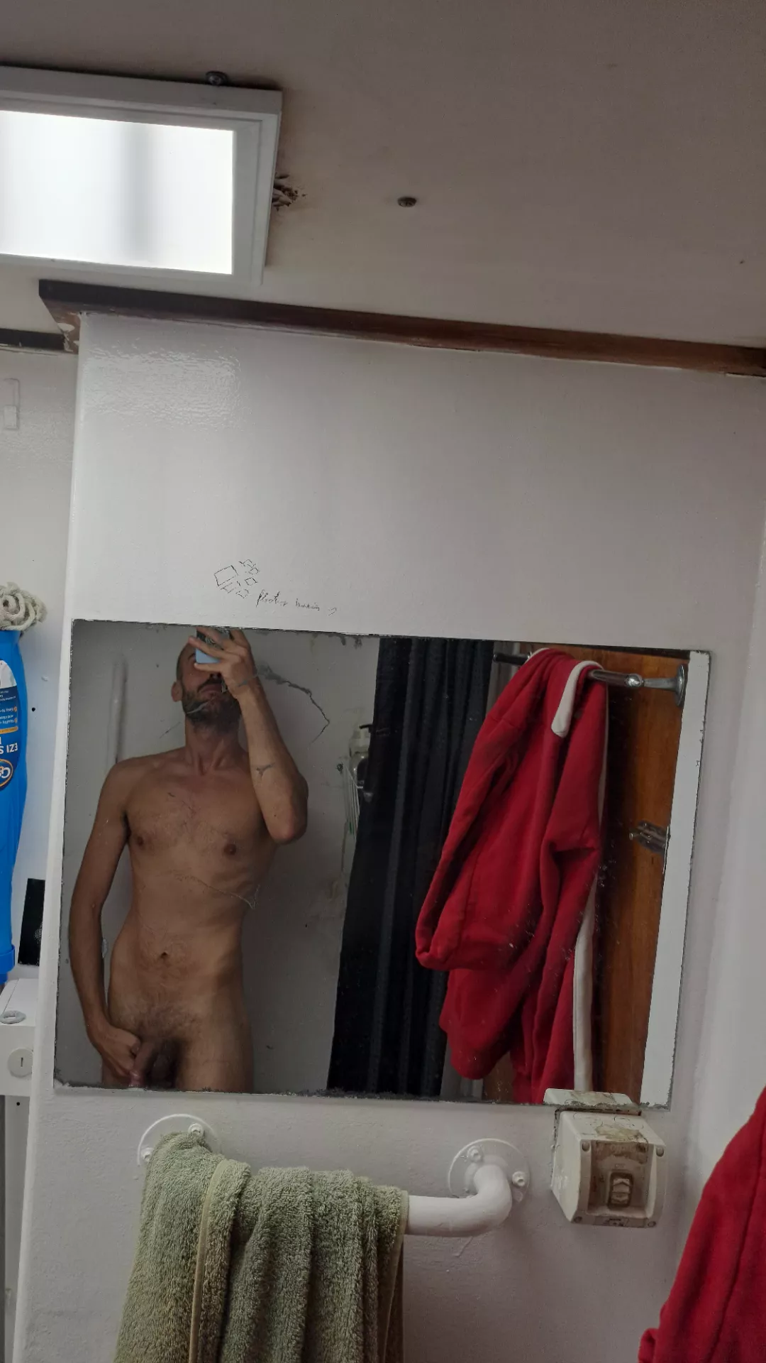 M28 looking for younger friend.. must be 21+