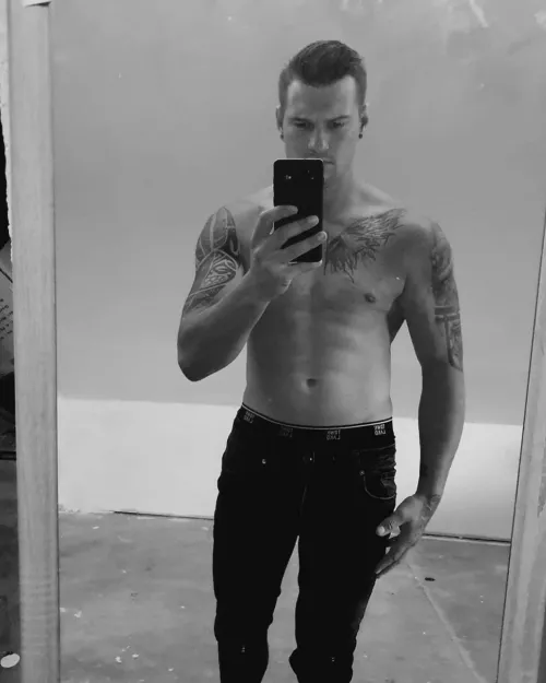 M30 sucht Sex und Austausch Bilder Videos 