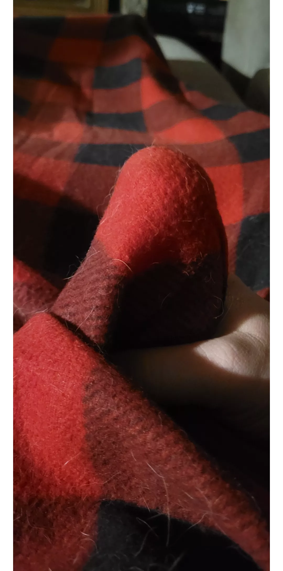 (M4F) if your favorite color is red and your near st cloud we should be friends