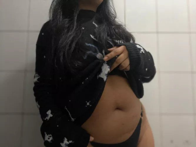 My belly button looks deep, what do you think?