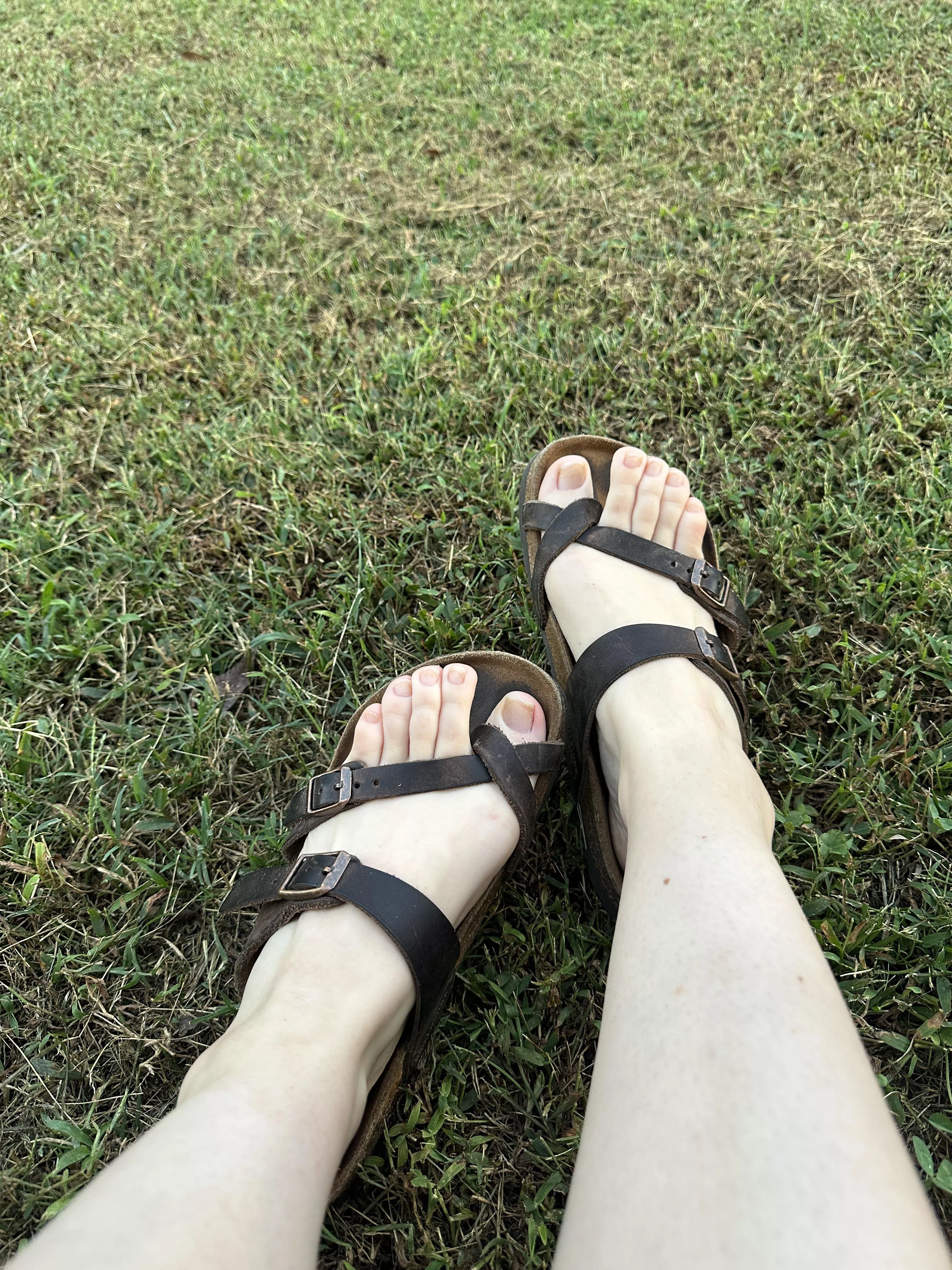 My kink is sending my foot to random men