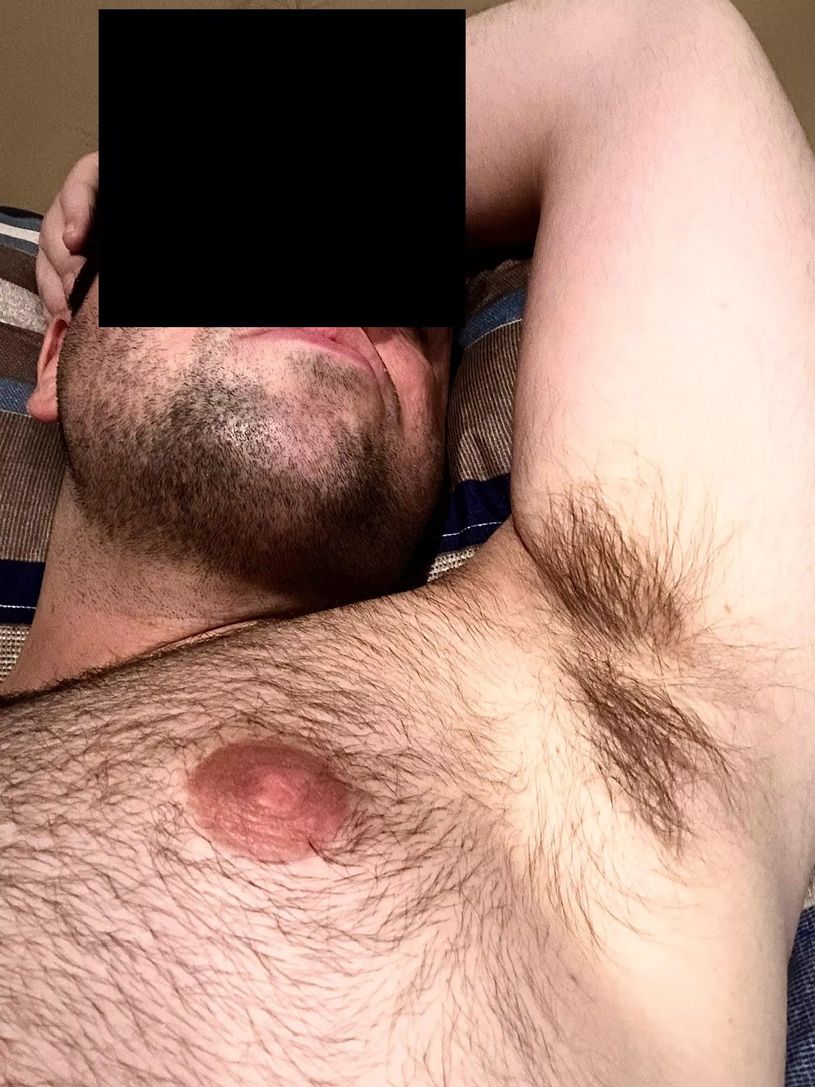 My pits and nipples are in dire need of being eaten out 😈