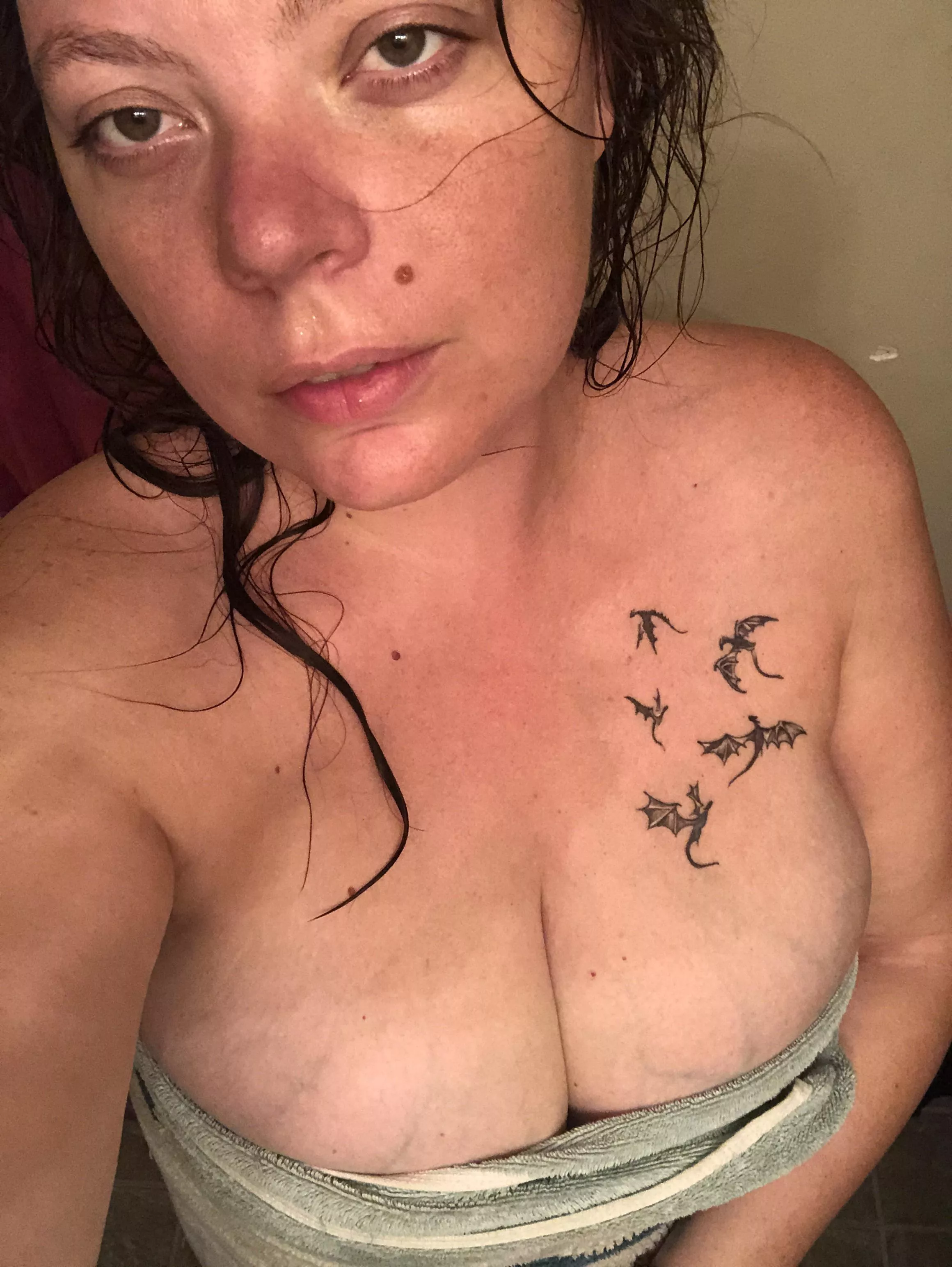 (NSFW) Hard to smile when your naked and alone. 🥺 