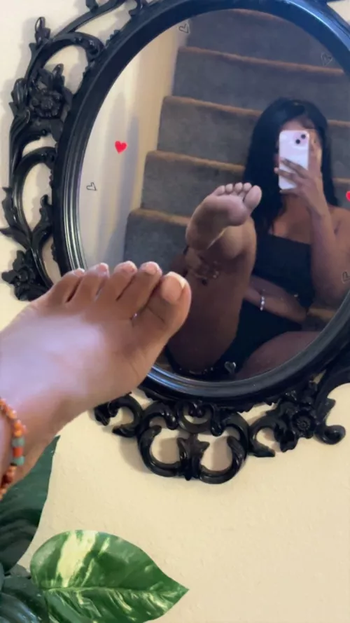 Obedience looks good on you .. don’t disappoint your goddess .