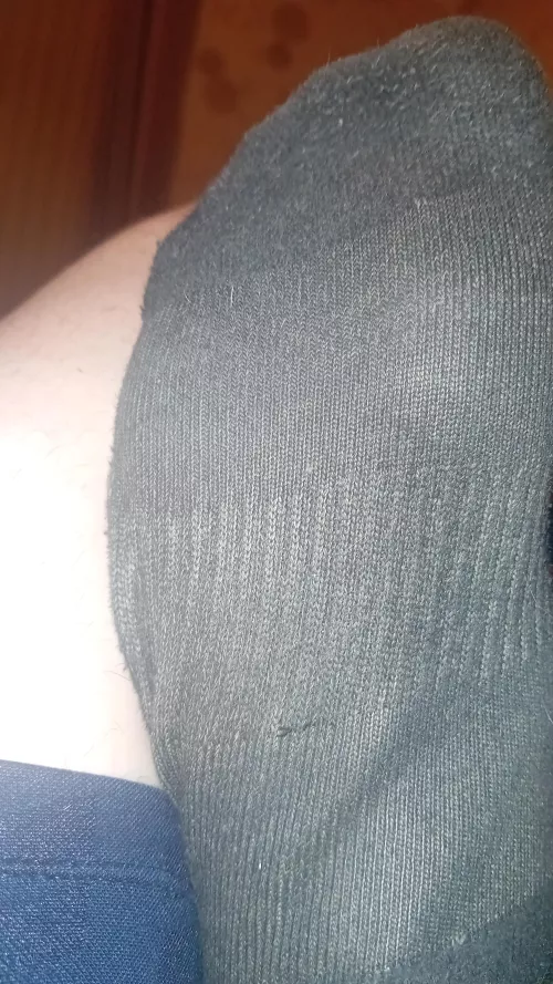 still wearing these after like a week, they are very stinky and stink the room out, anyone want them?