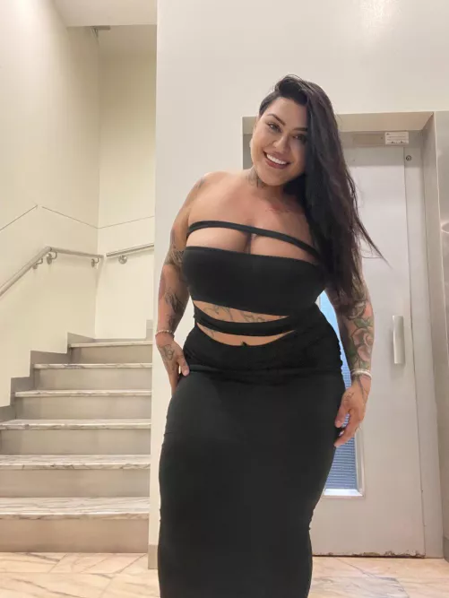 Take me upstairs and teach me a lesson daddy
