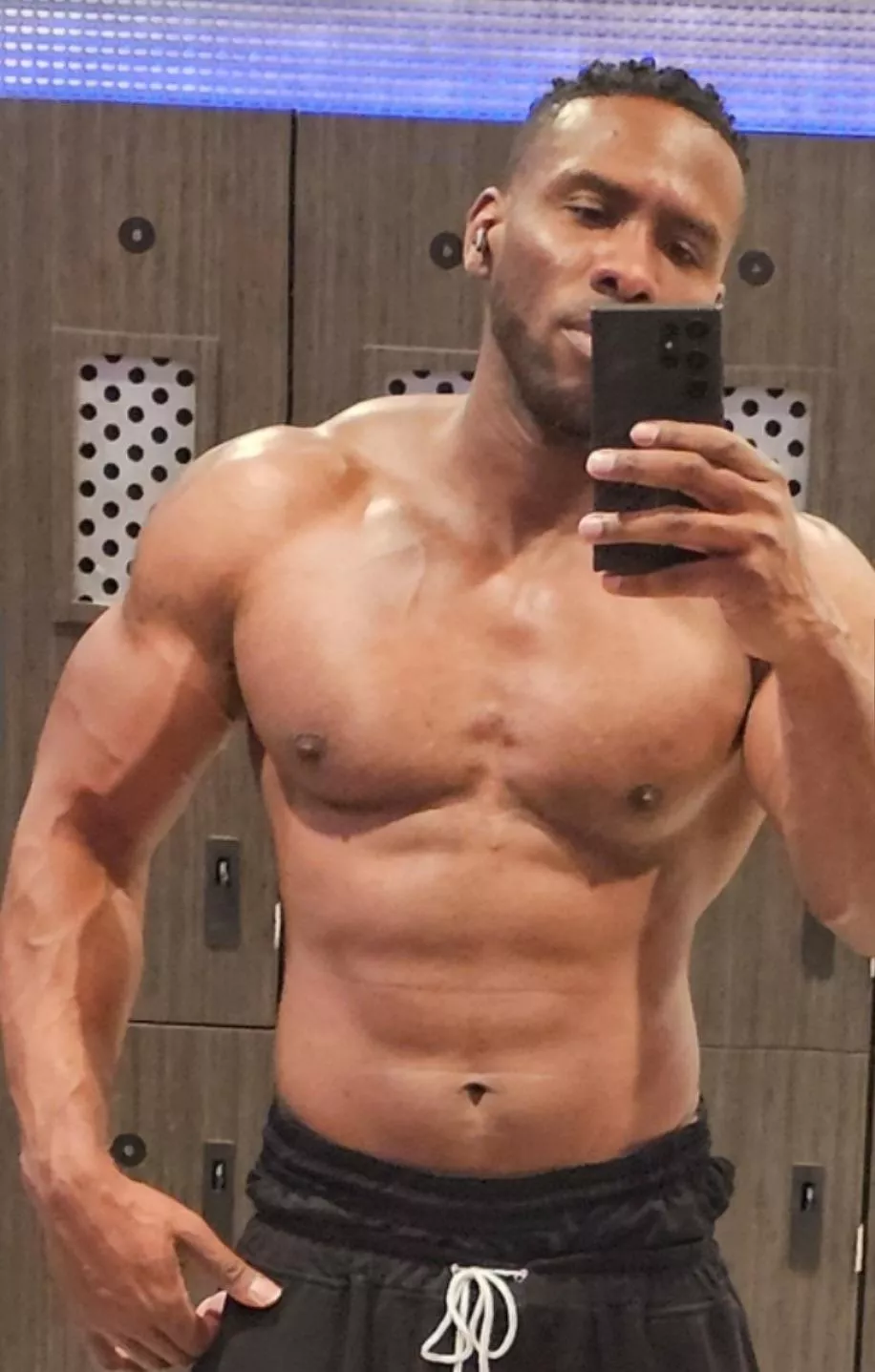 TGIF = The Grind Includes Friday 💪🏾