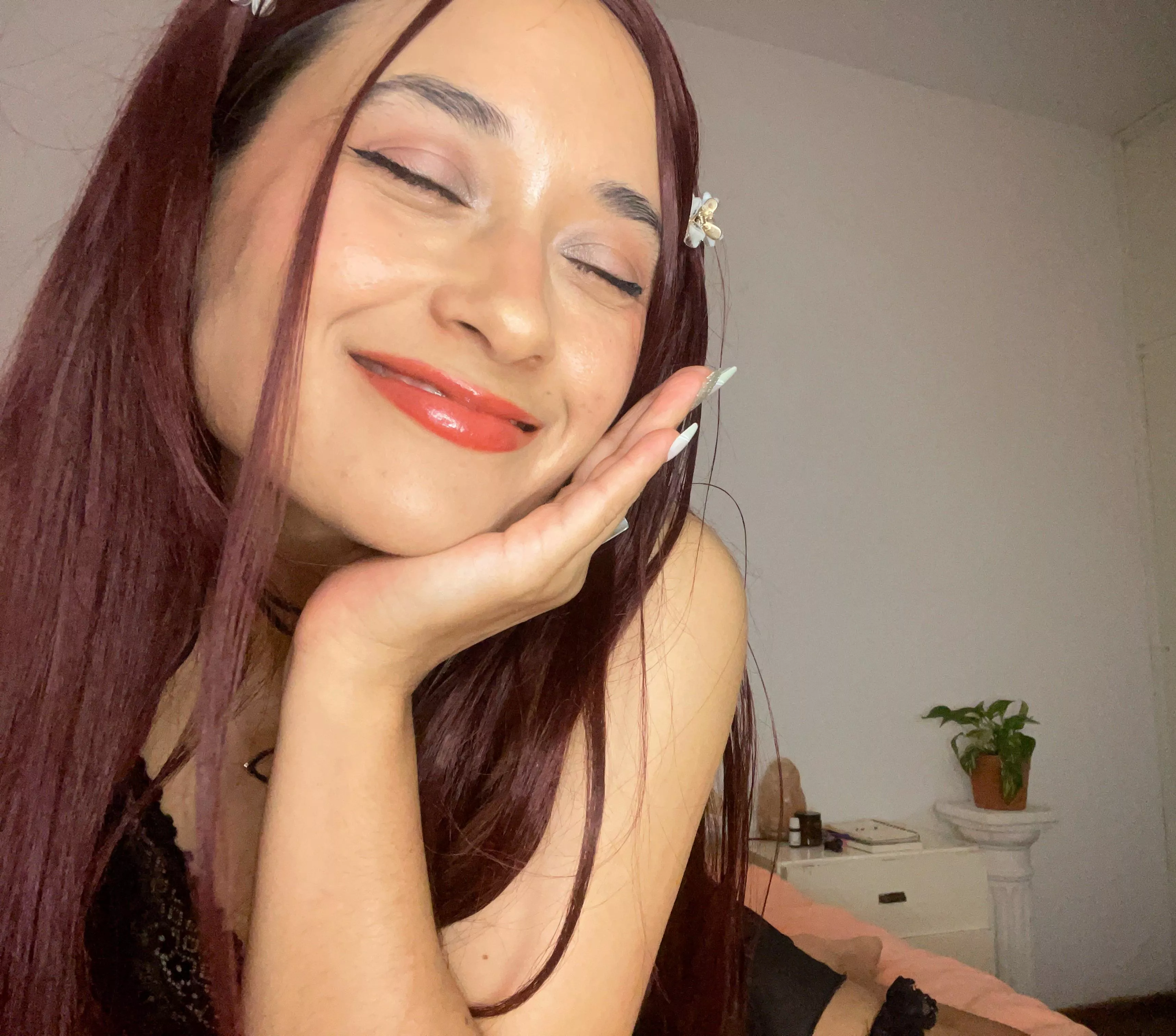 the exact moment of my cute face when a notification of your extreme spoiling arrives