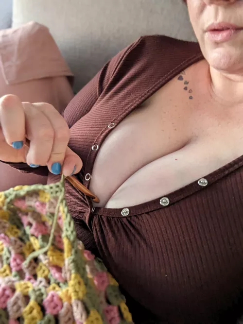 The final row of this 60's style dress, woot! 