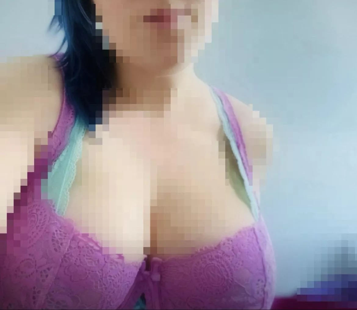 The pixels get you going, huh? Uhhhh ohhhh... you made a mess.😌✨