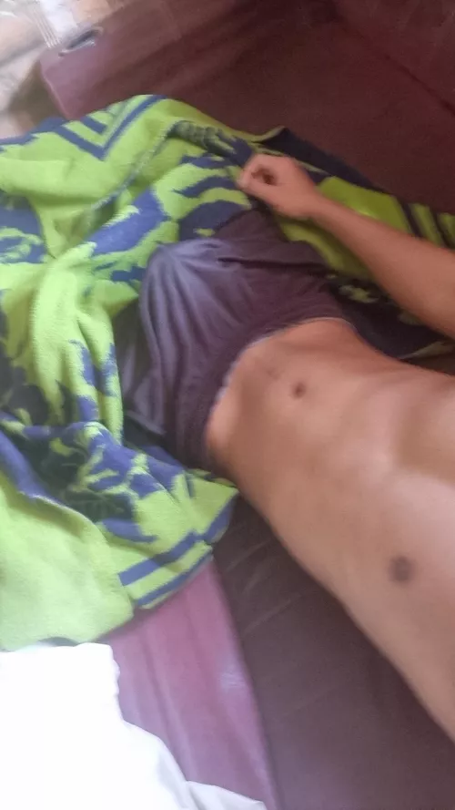 This morning wood is not going down😭 (m)