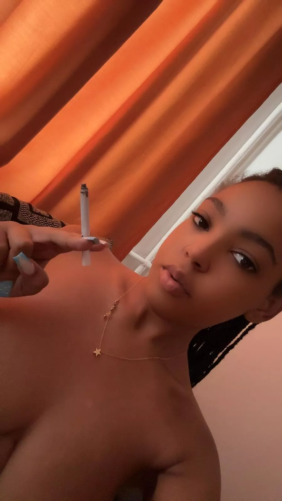 Wanna share a cigarette with a 2006 girl ? 