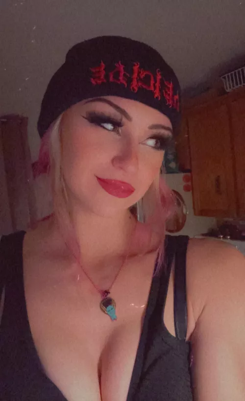 What’s your fav band? 😎🥰 [F]