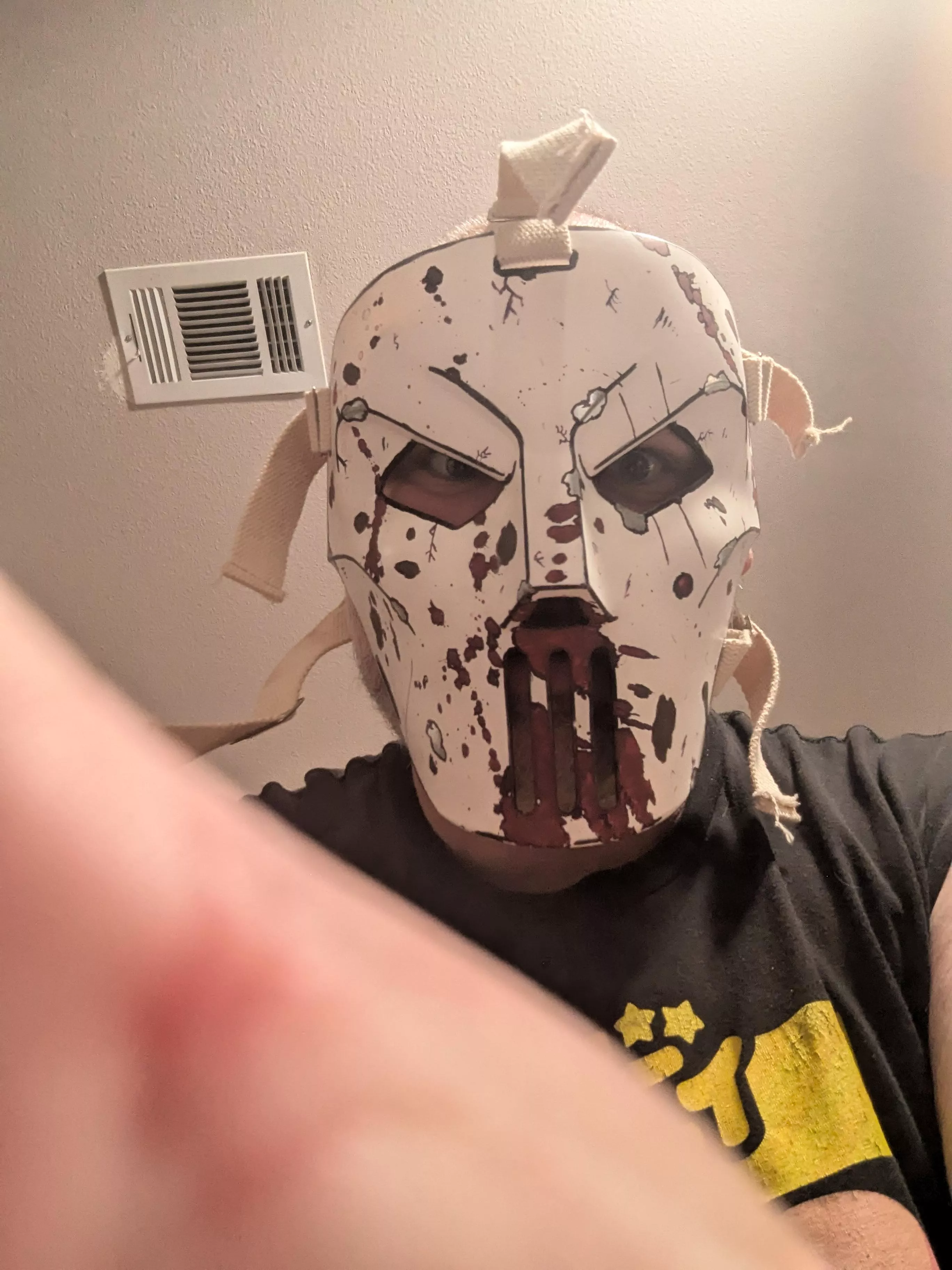 Who needs a hand over their mouth?