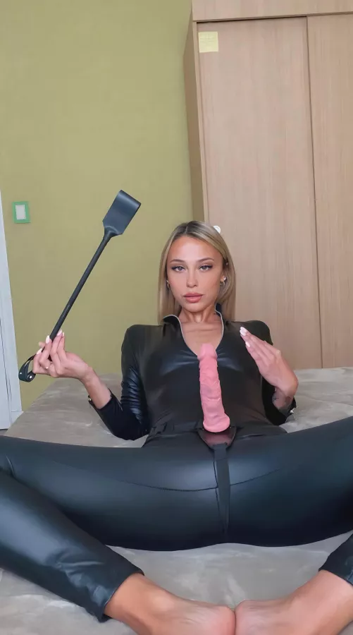 Will you let me stay at your place for the night?
