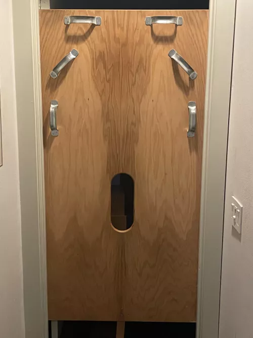 Wooden gloryhole available in Dallas near East Dallas / Baylor