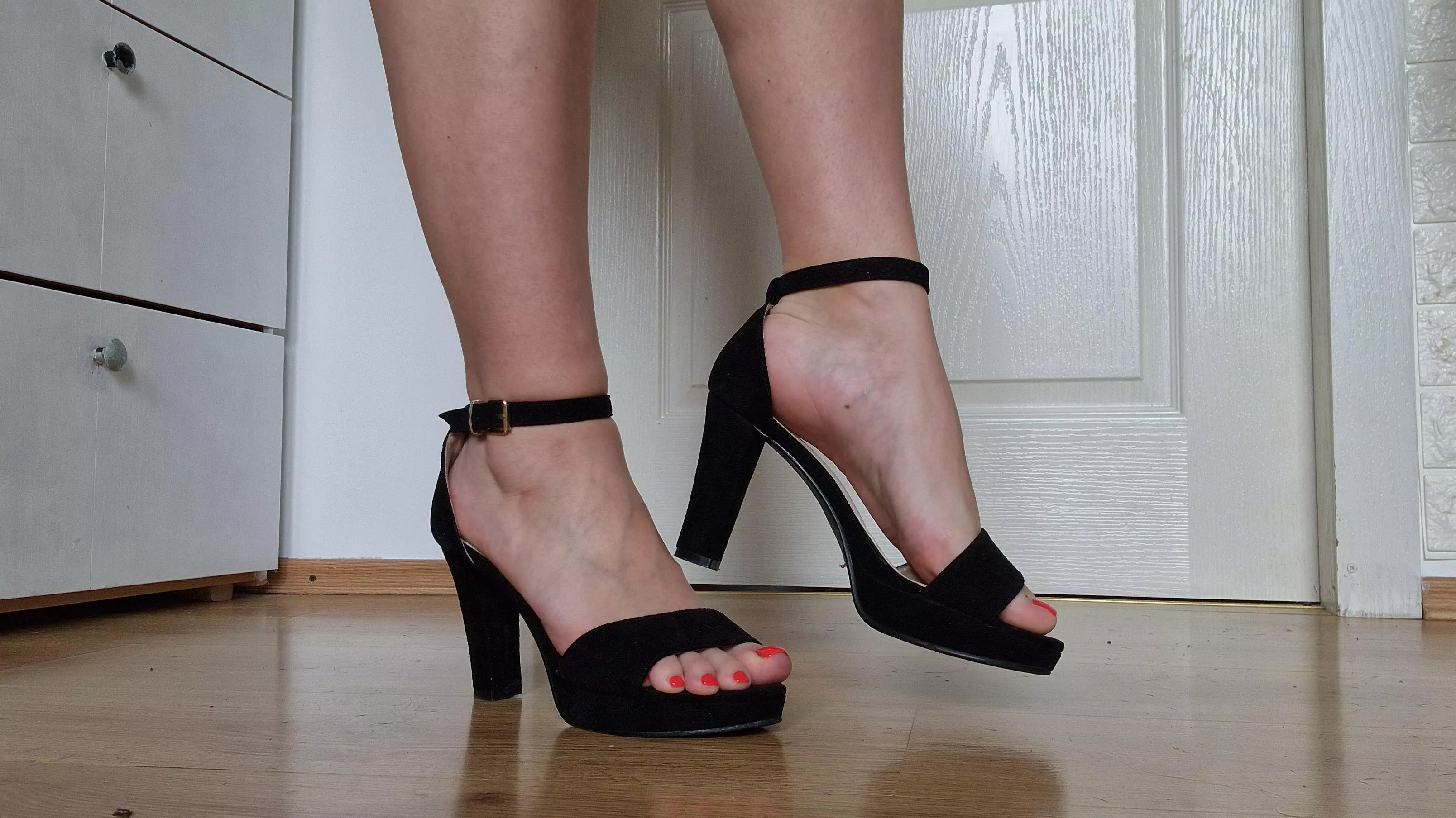 Would you kiss my red toes?