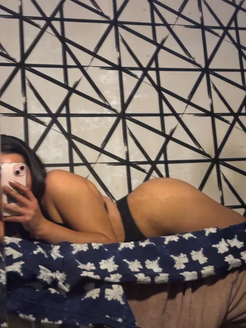 18 [F4MF] Going to NC on Tuesday! Any couples down for a wild night?