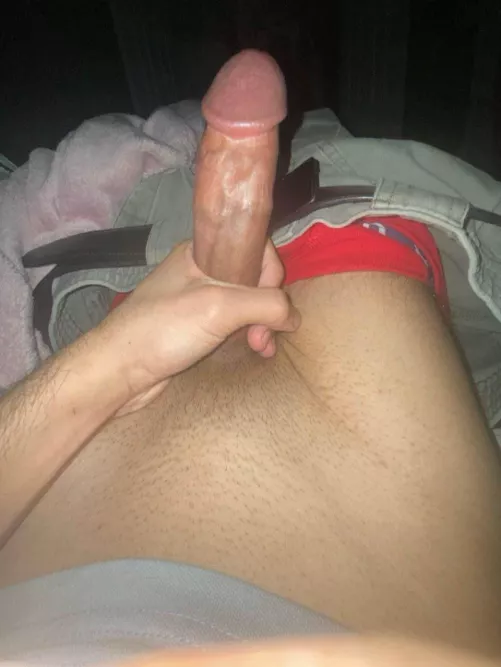 18m4A pretty hungover looking for a bottom in Glen Allen ( Dont have a car atm so if you can pick me up and possibly host I’d love it ) 🙏
