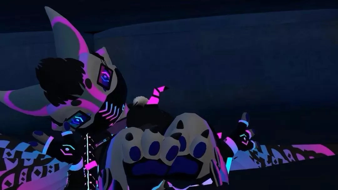 Adorable  avali feet 