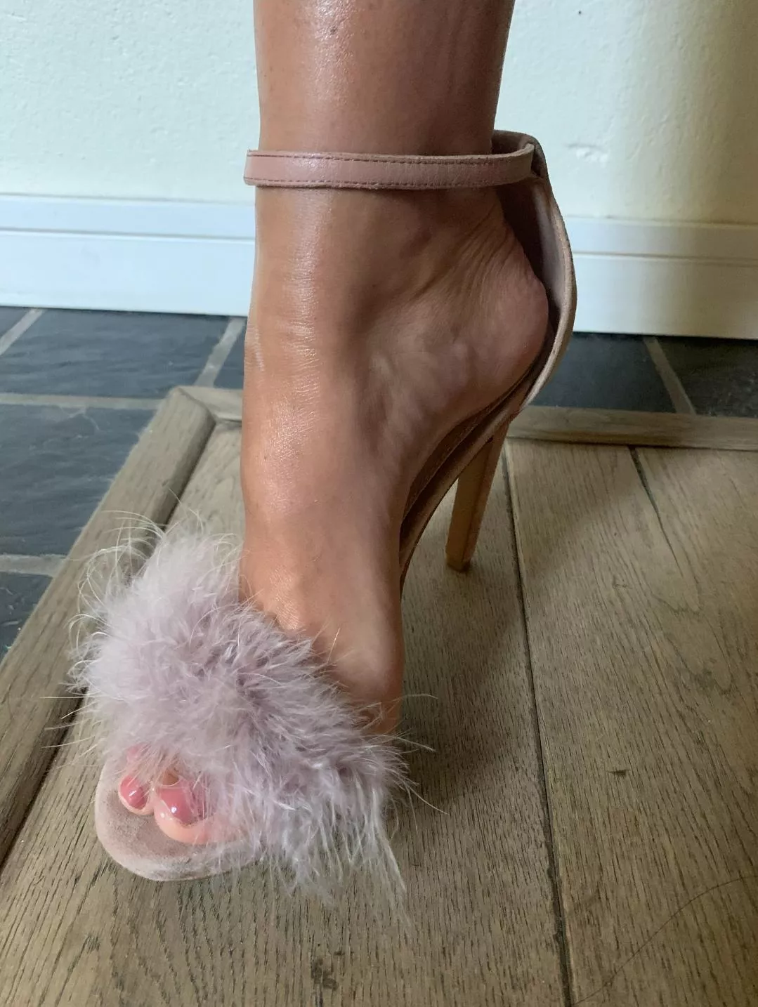 Arched feet in sexy heels