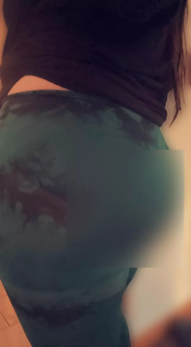 BBW dommy mommy sweaty after a day of work & errands. Goon at my thighs & ass you won’t ever get to see or touch 🥵  BBW dommy mommy sweaty after a day of work & errands. Goon at my thighs & ass you won’t ever get to see or touch 🥵