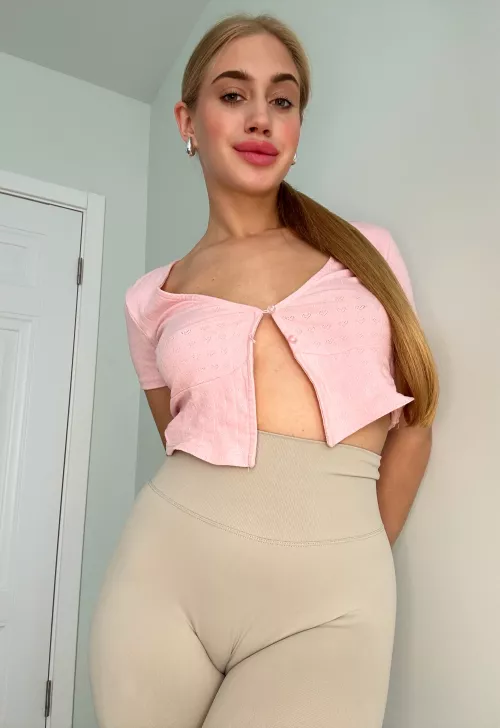 Can you describe my cameltoe in just one word