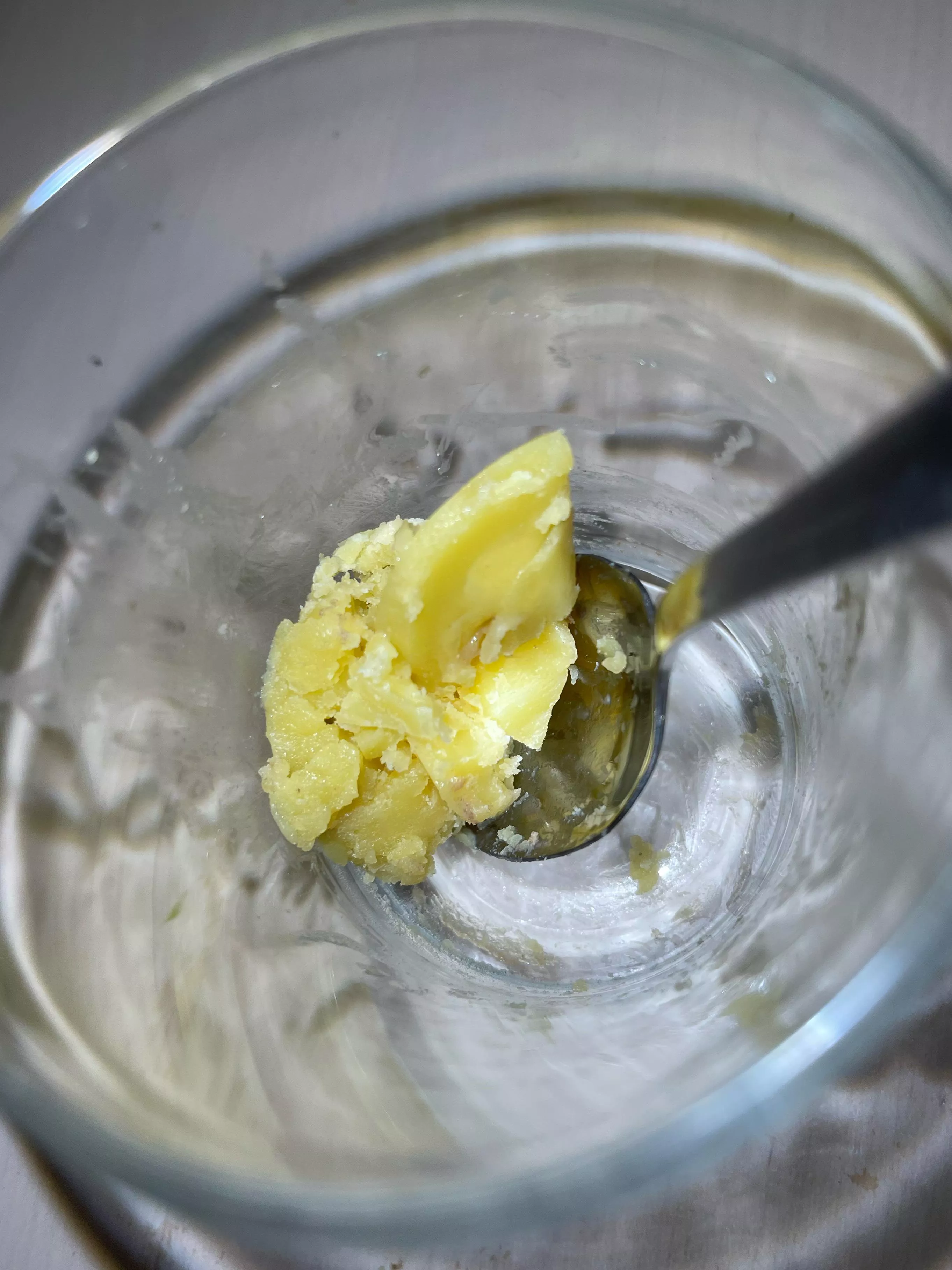 Cannabutter som siste ingrediens 🌟