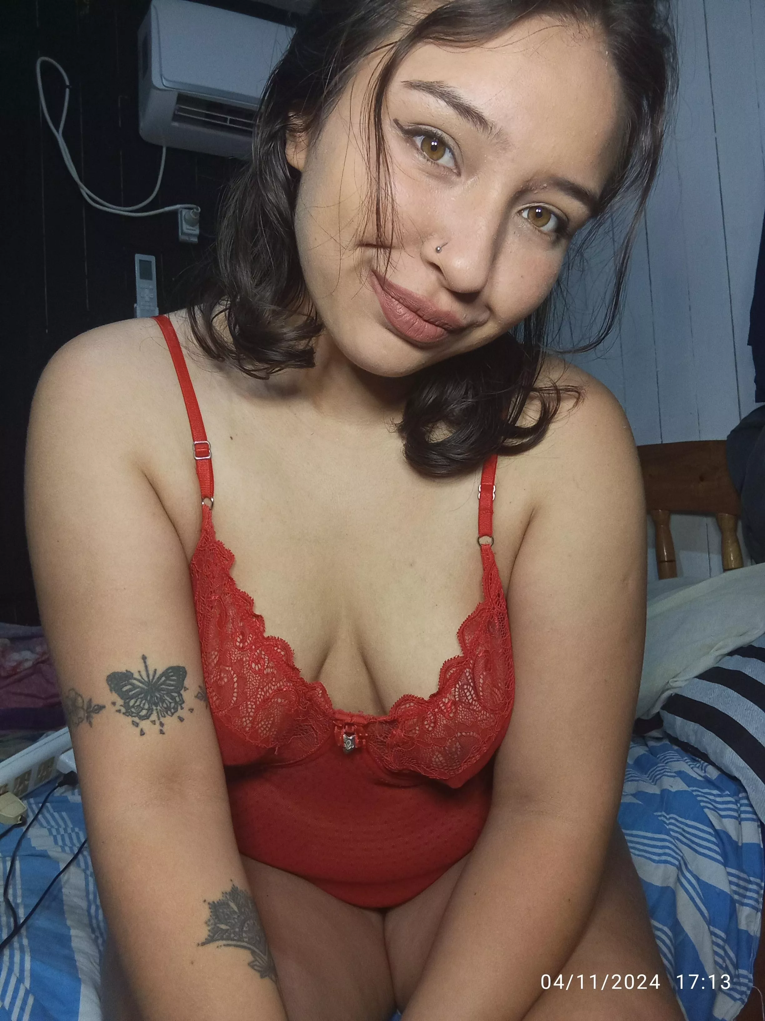 Do you think this goddess deserves your money daddy?