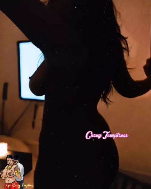 Erected nipples, tempting curves, and an irresistible Indian silhouette... (f)