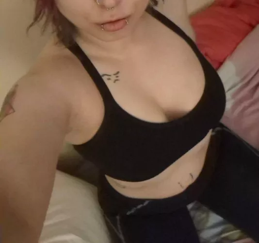 [F19] Im so bored, wish i could entertain some BWC😋