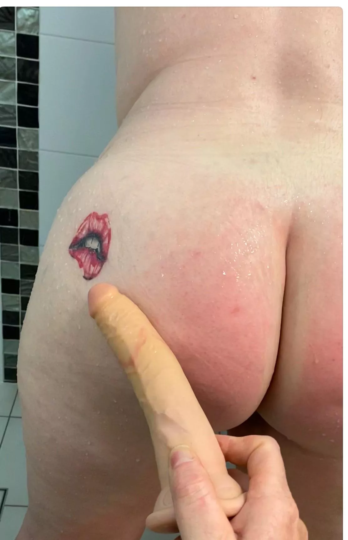 F42 - love a good dick slap on my ass 😍