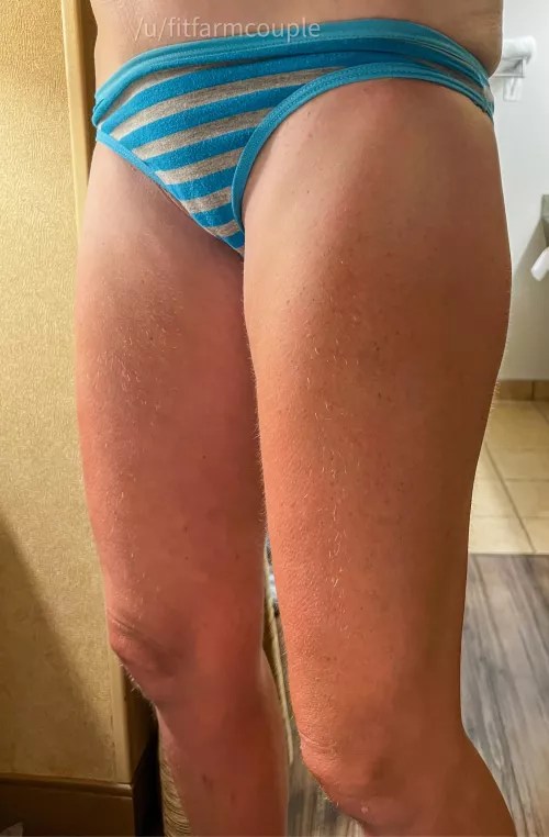 Feeling a little lippy in blue—what do you think? 💙😉