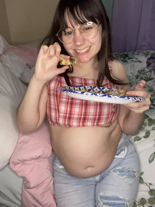 Food and dick is all I need😊