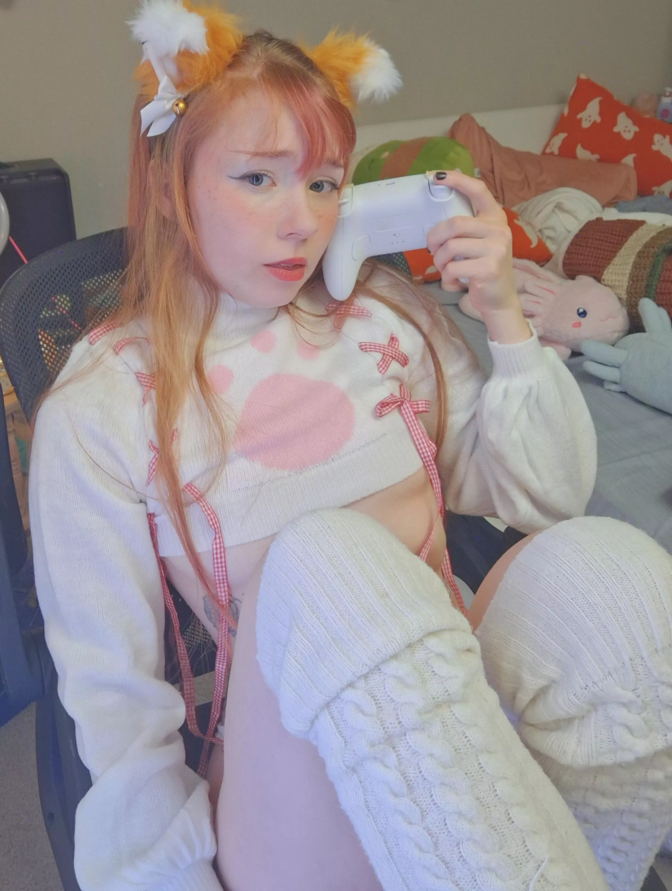 I know daddy's better at video games than me and could probably help /.\