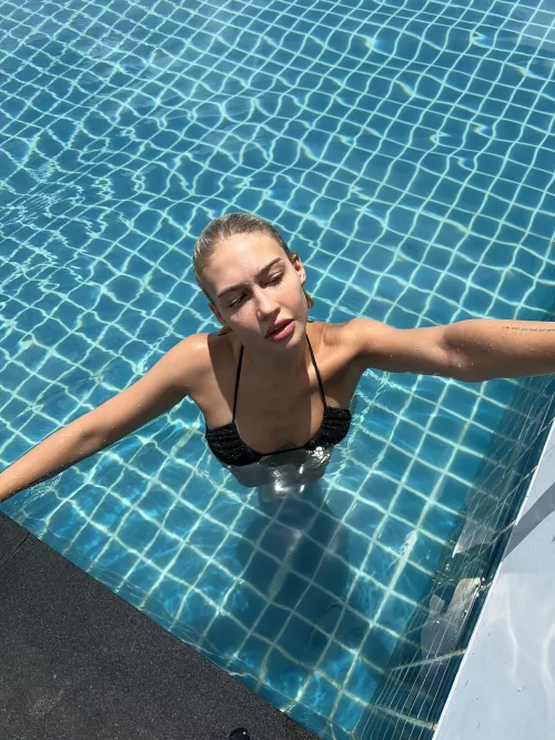 I love showing off at my neighborhood pool