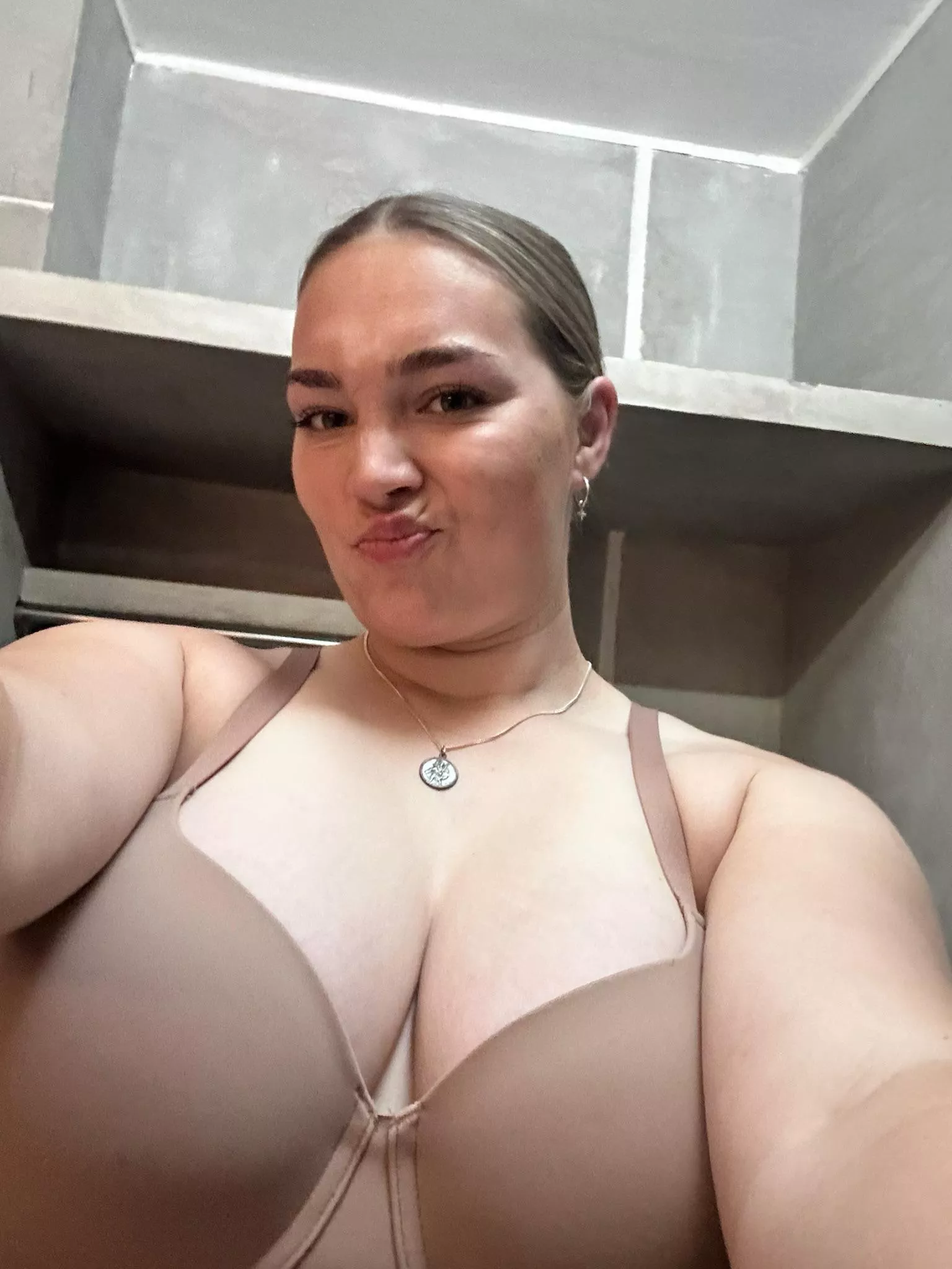 I need someone who will let me peg him. This is a great revenge on my fucking cheating ass boyfriend.