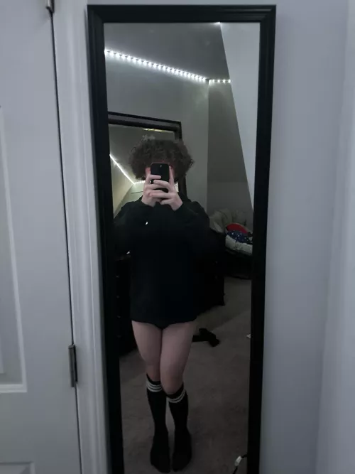 ik you want to see underneath ;3