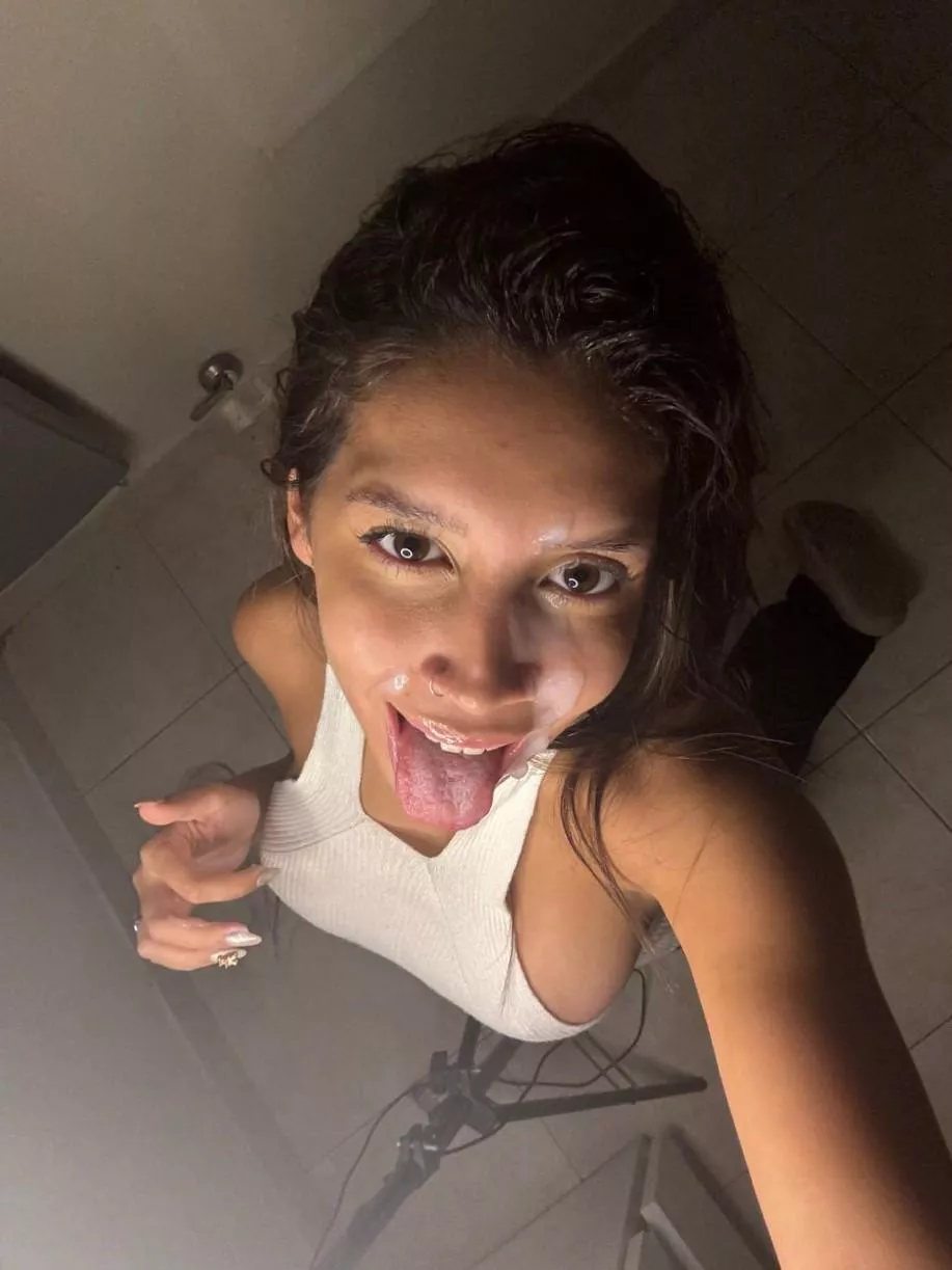 I'm home alone, wanna cum over?
