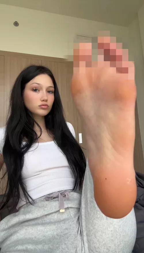 look at you getting on all 4s begging like a little bitch