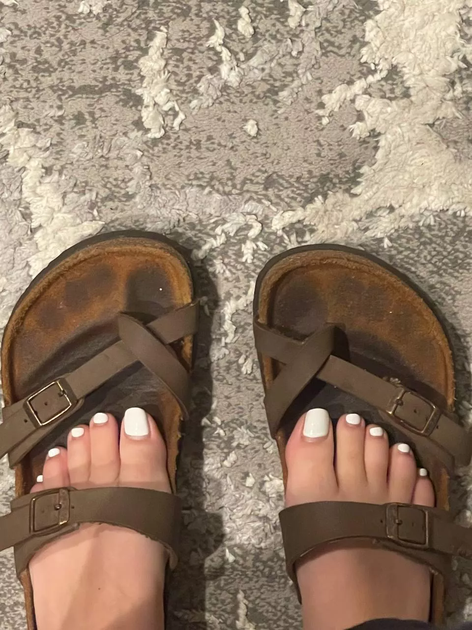 Look how stained birks are! I love wearing them ❤️👣