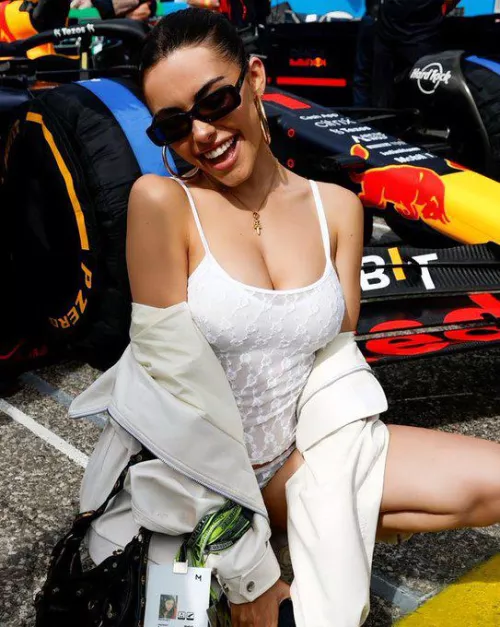 madison beer at ‘formula 1 grand prix’.